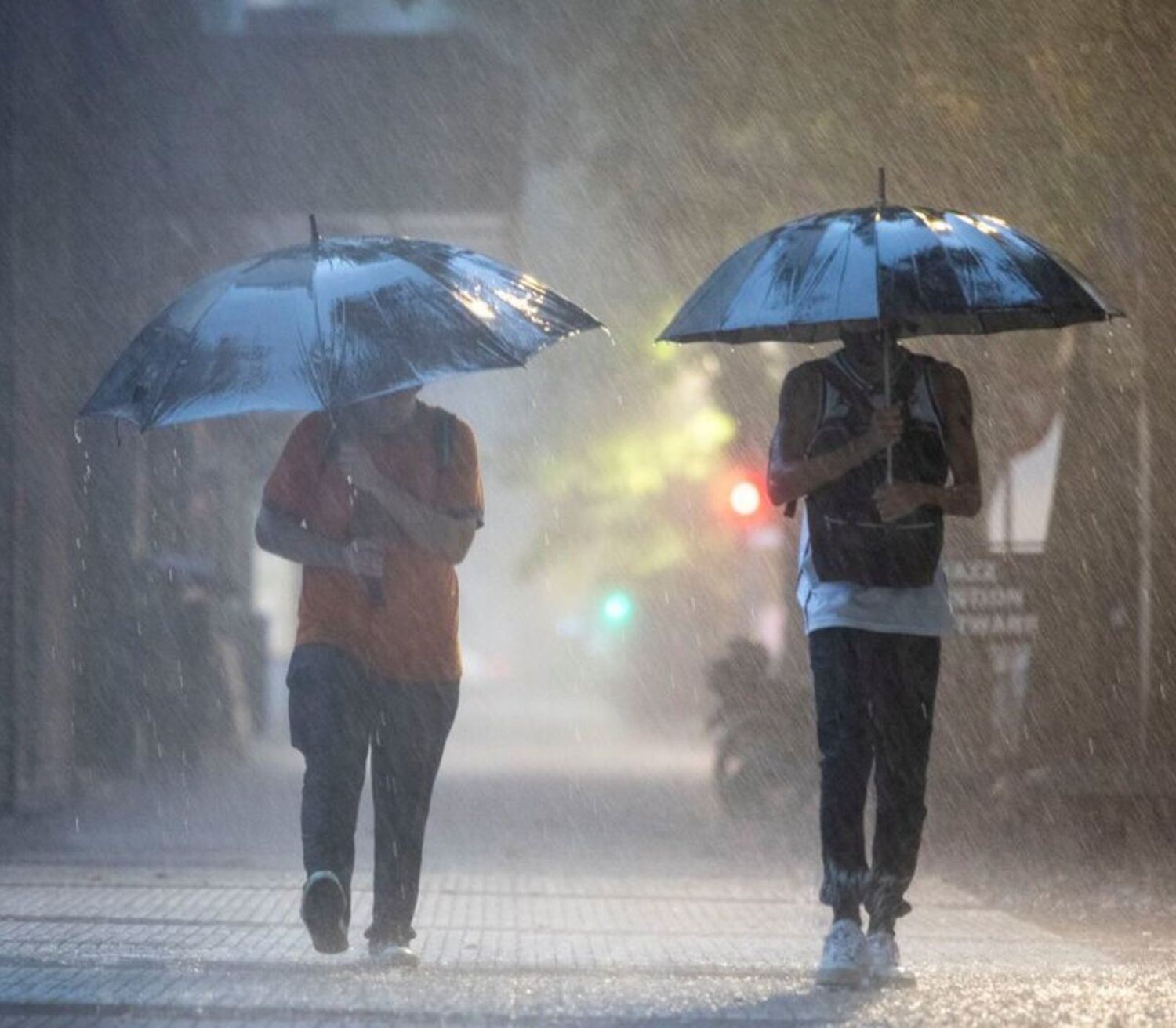 Continúa la alerta por tormentas fuertes en la región