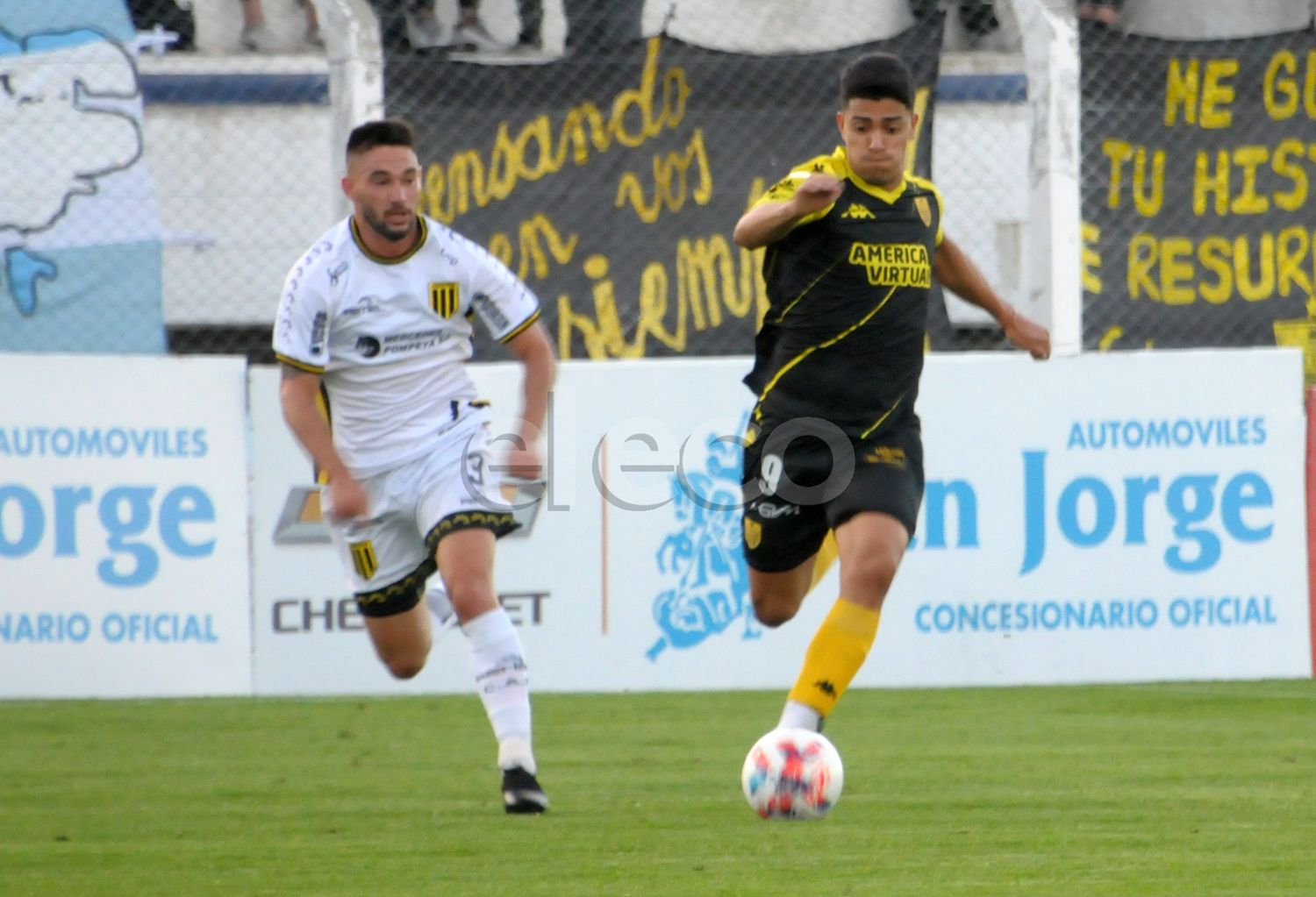 Santamarina acumuló méritos, parecía perdido y rescató un punto por un gol en el descuento
