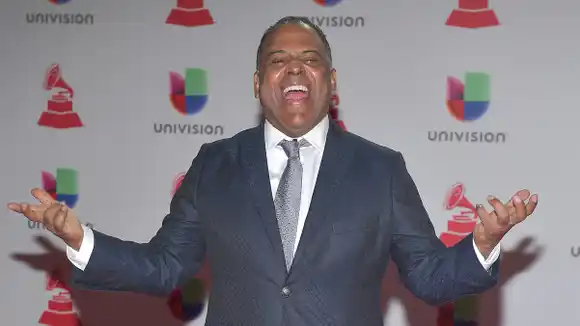 Wilfrido Vargas no pega una: lo demandan por un dineral por este icónico tema