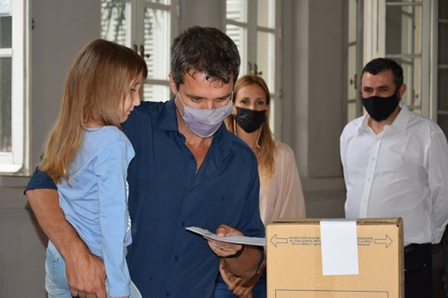 Cresto votó en Concordia y sostuvo que "lo que está en juego es un proyecto de país"