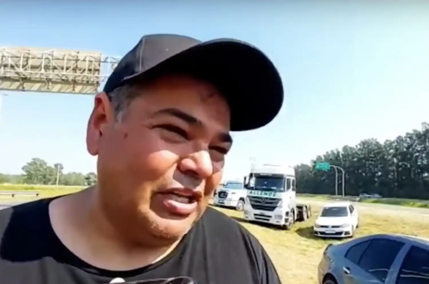 En 2018 tenía 7 camiones, quedó solo con uno y ahora subsiste como puede: "Le está pasando a muchos colegas"