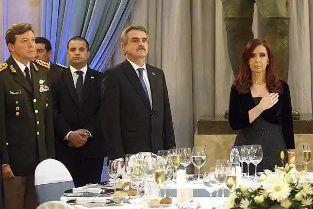 Senadores postergaron debate por la designación de Milani