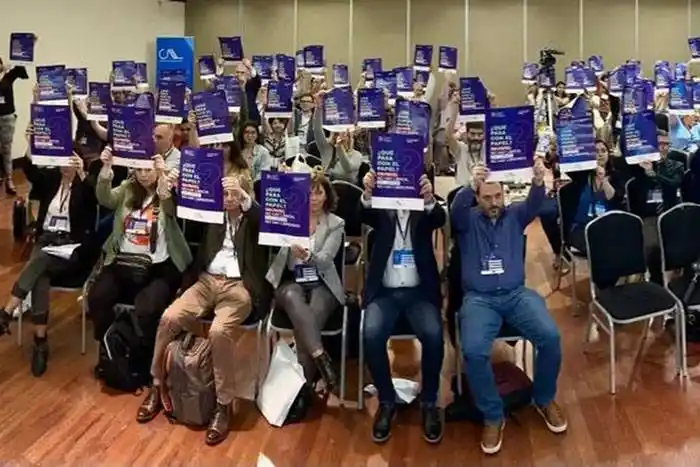 La falta de papel y los  aumentos por encima de la inflación ponen en riesgo  la producción de libros
