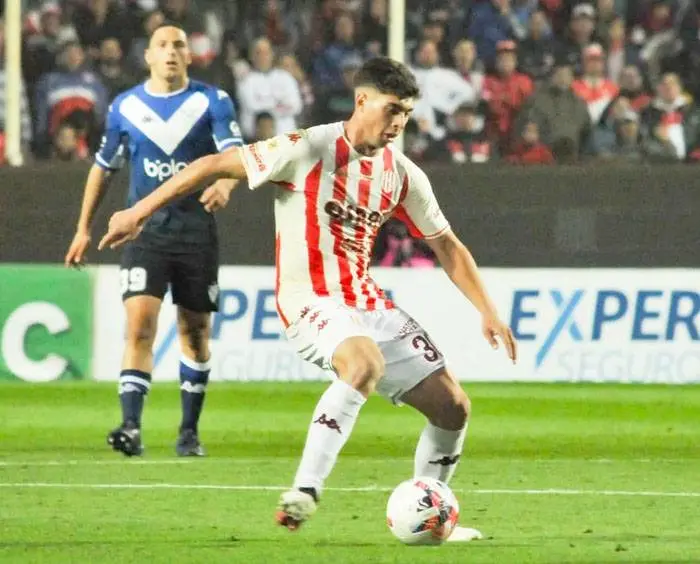 Racing rompió el mercado de pases y cerró la séptima incorporación