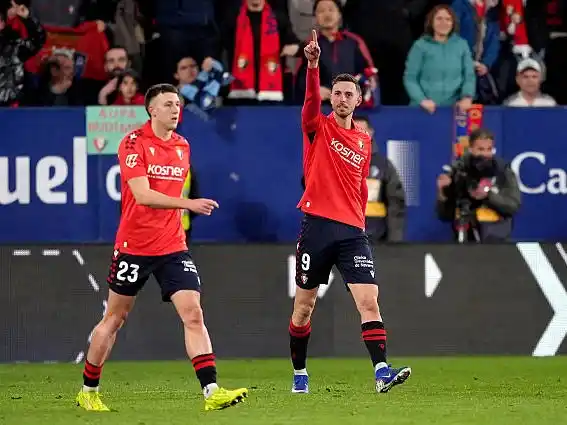 Raúl García festeja el 2-1 definitivo para Osasuna.