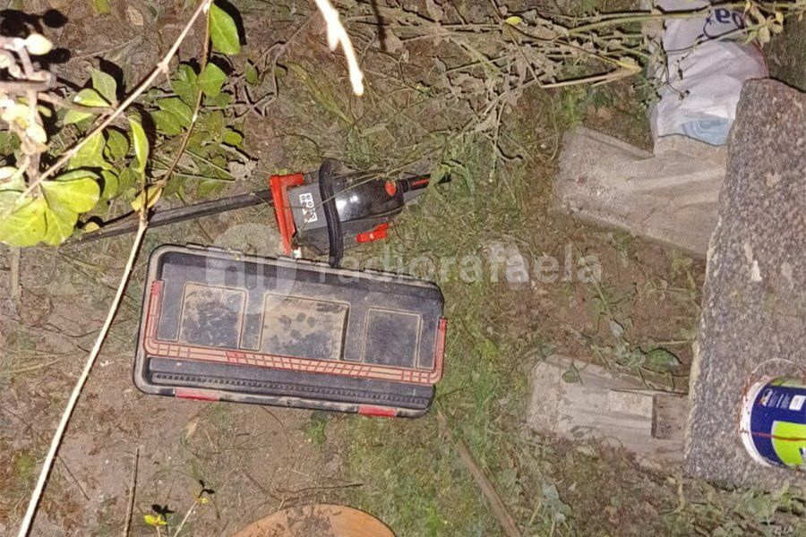 Trataron de entrar a una casa, pero terminaron detenidos 