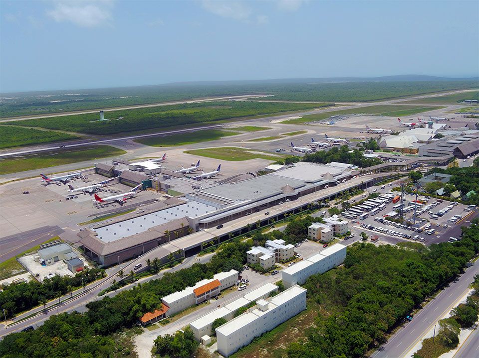 El 100% del personal del aeropuerto de Punta Cana fue vacunado contra el COVID-19