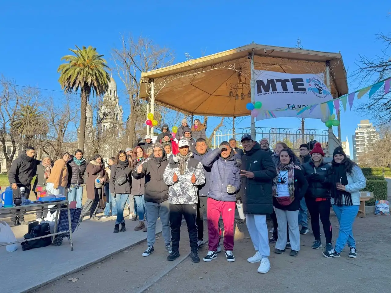Vientos de Libertad organizó una jornada en la Glorieta de la Plaza Independencia.