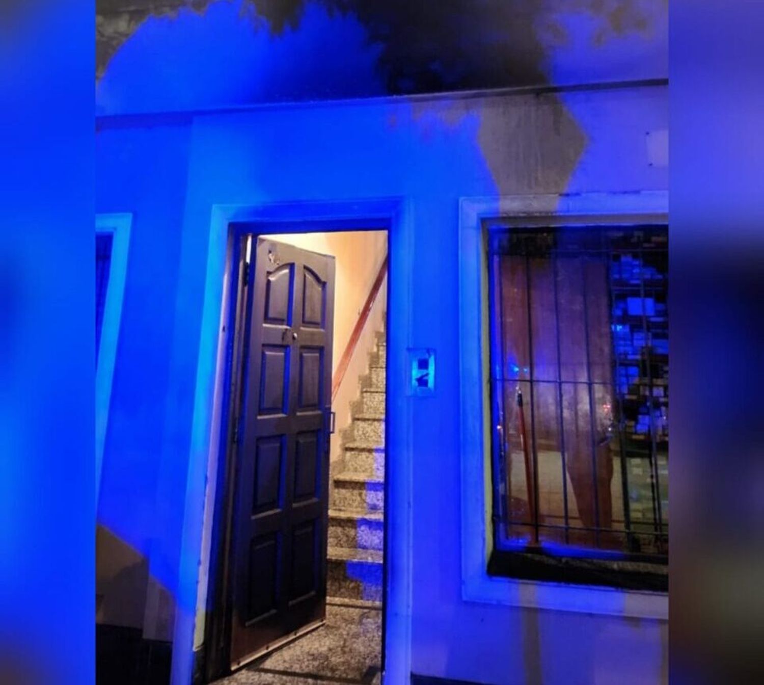 Se incendió el frente de la casa de un anciano y sospechan que fue intencional     