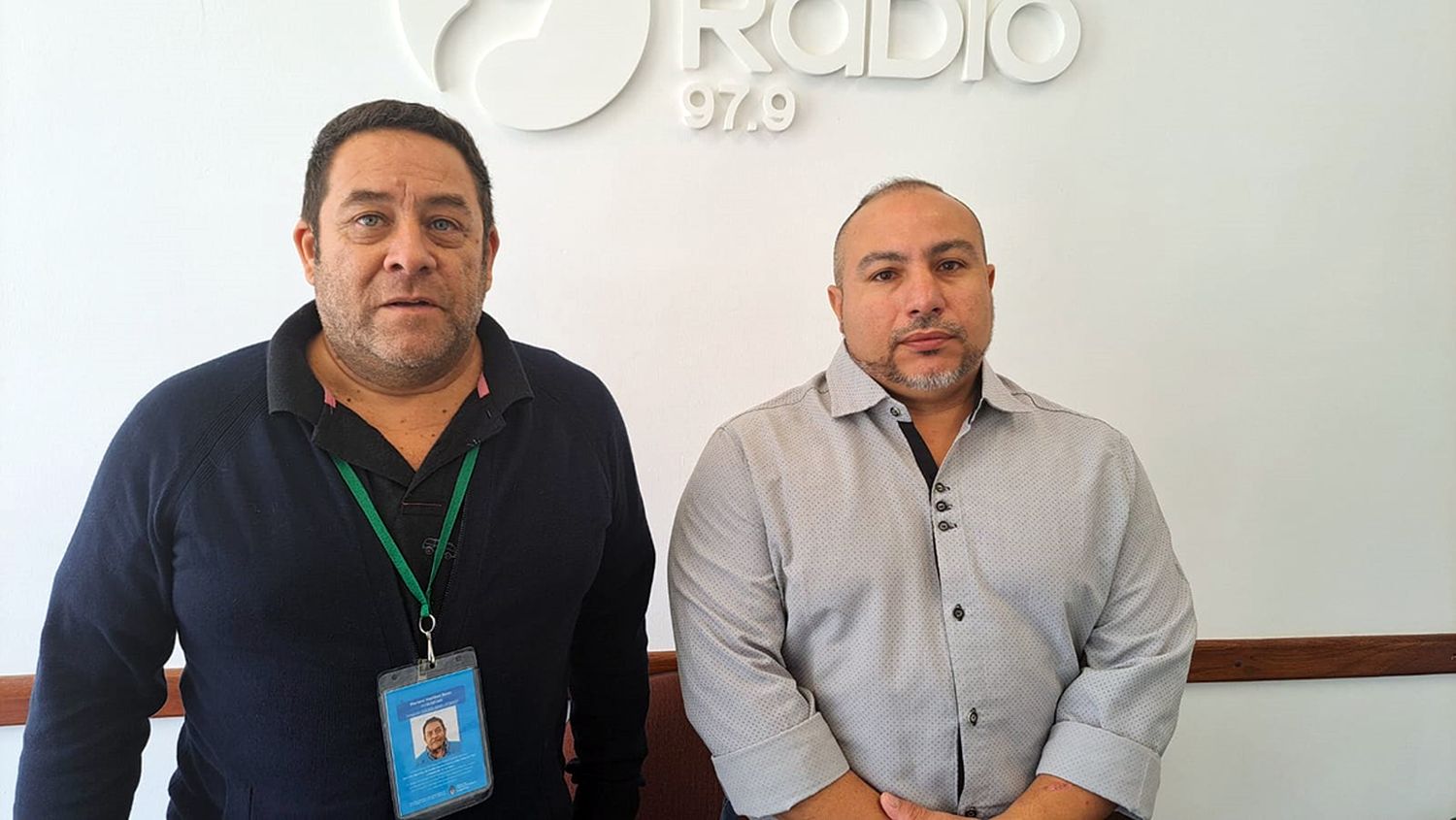 En Ecos Diarios. Mariano Bauer, acompañado por Cristian Semino, del Ministerio de Trabajo
