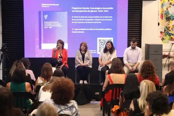La provincia fue sede de una jornada de debate federal sobre el rol de las niñas y las mujeres en la ciencia