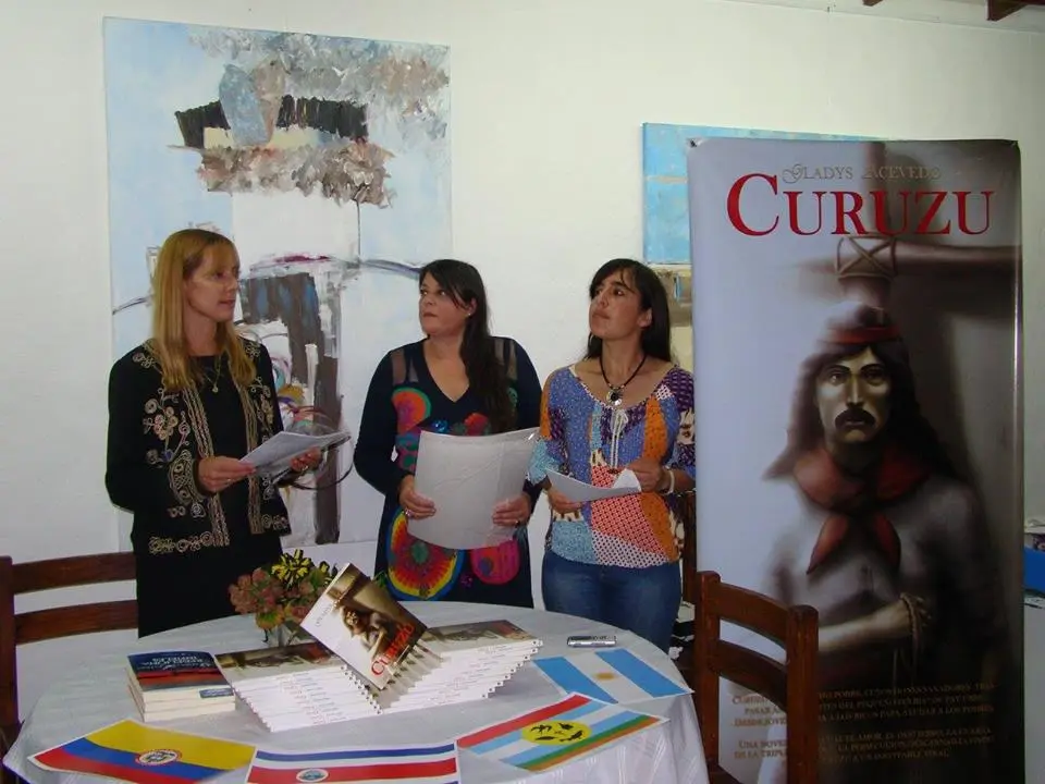 Un encuentro literario abierto con ronda de lectura de escritores