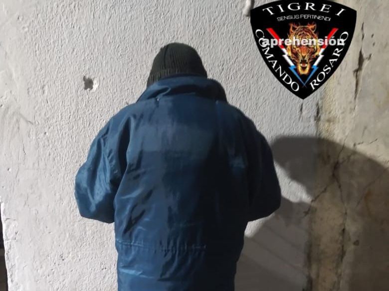 Detuvieron en zona norte a un hombre por amenazar a su esposa con un arma.