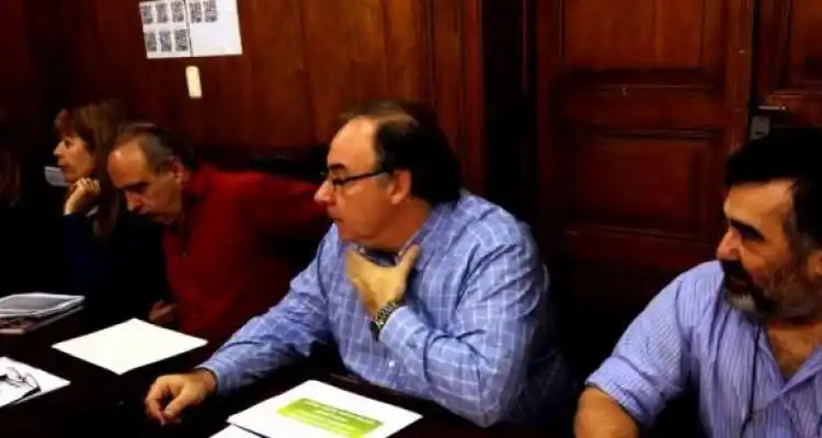 La oposición presentó un Plan de Emergencia Económica para salir de la crisis