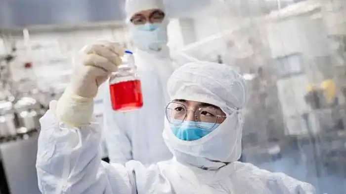 China informa que tiene tres vacunas en la fase 2 de ensayos clínicos