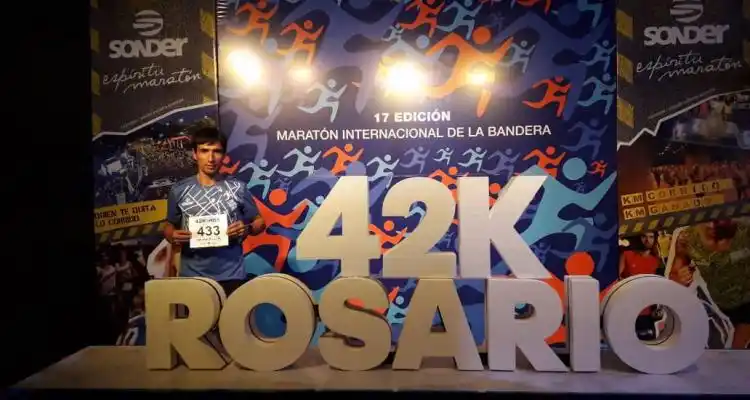 La Maratón de la Bandera tuvo presencia local