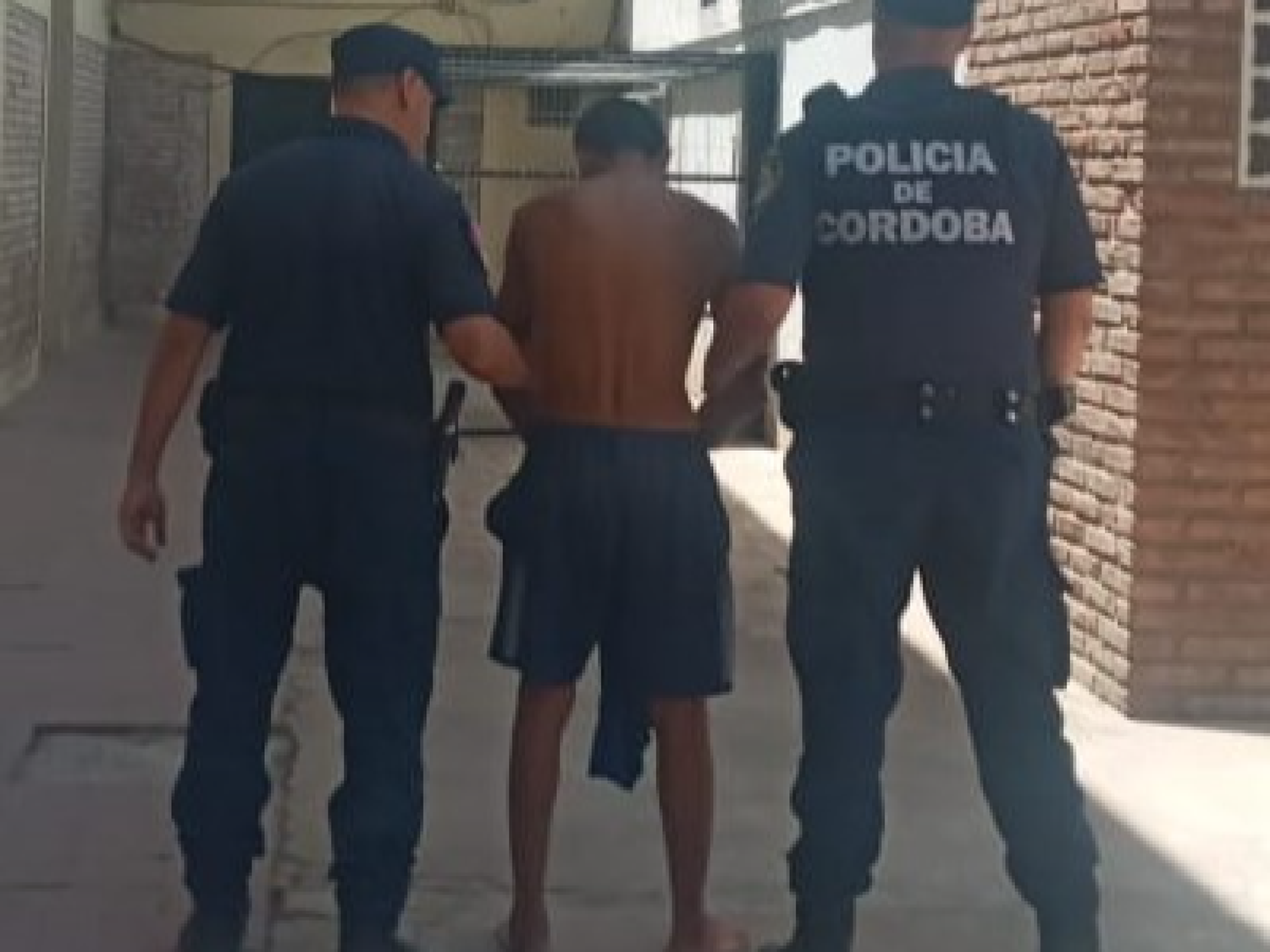 Robo, huyó, pero lo capturaron a las tres cuadras