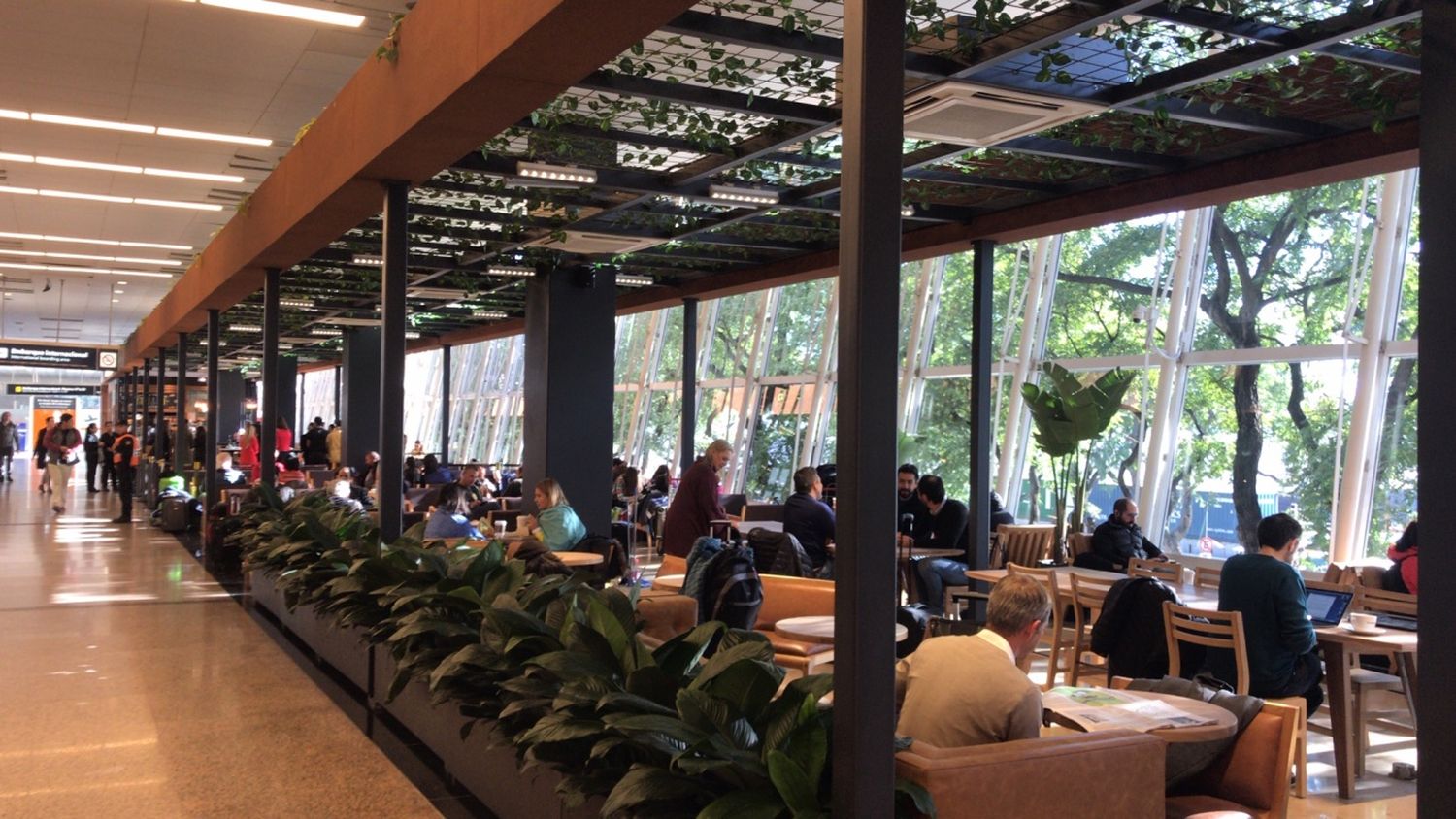 Aeroparque cuenta con tres nuevos locales gastronómicos