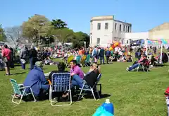 Con homenajes y actividades, la Fiesta del Picapedrero convocó al público en Cerro Leones 