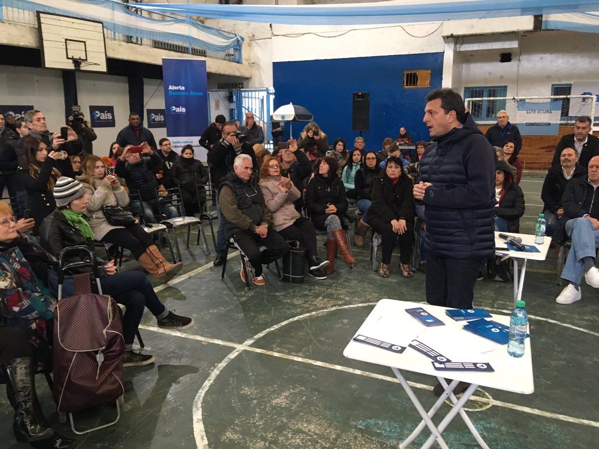 Massa: "Entre la corrupción y el ajuste hay un camino que es una alternativa"