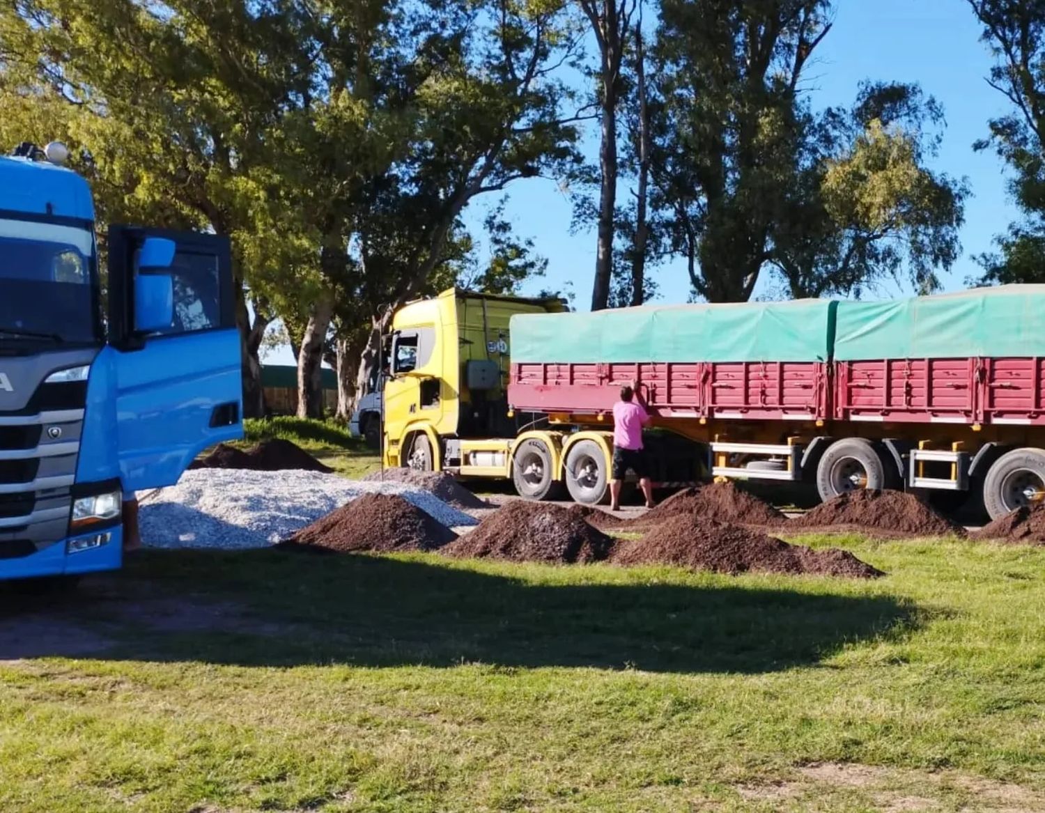 Los camiones y la carga retenidos en la tarde de este martes en la zona de Cañada del Ucle