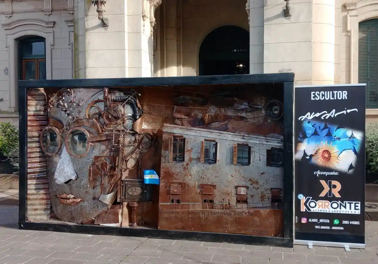 La escultura sobre Istilart permanecerá una semana en exposición