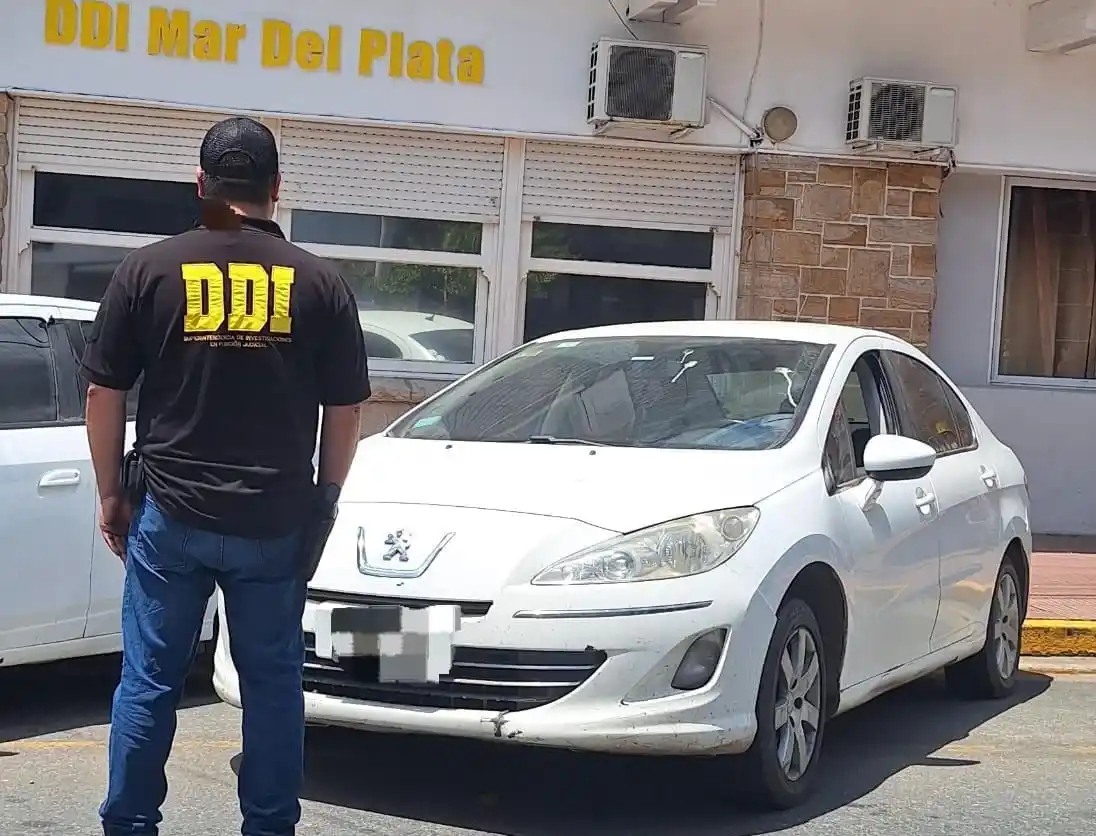 Uno de los vehículos robados por esta banda liderada por uno de los barras de Aldosivi.