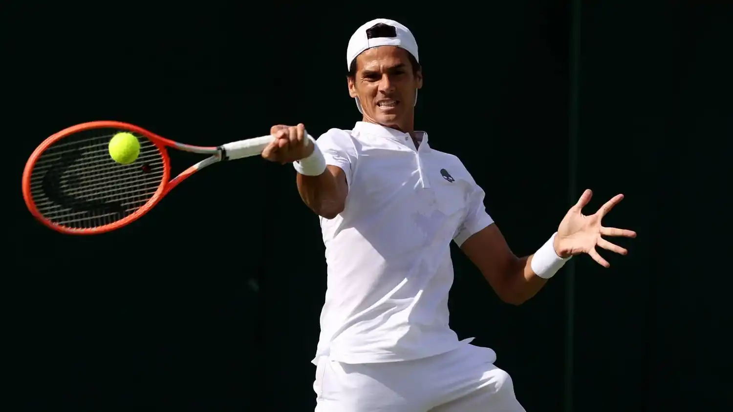 La Mojarra "rompió la pared" y logró su primer triunfo en césped tras 7 presentaciones. Foto: X Wimbledon