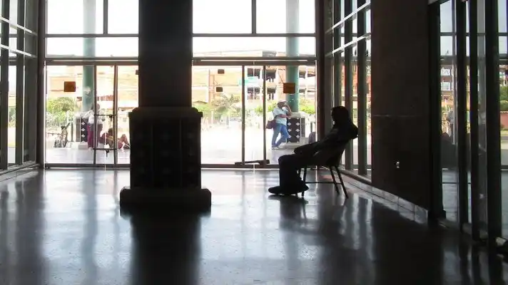 FUERTE BAJÓN afectó Caracas y dejó sin servicio eléctrico a varios estados de Venezuela