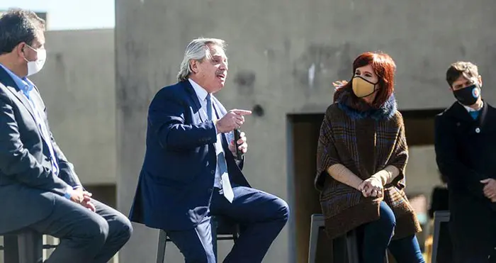 Cuatro vías de fuga y la suma de los rechazos