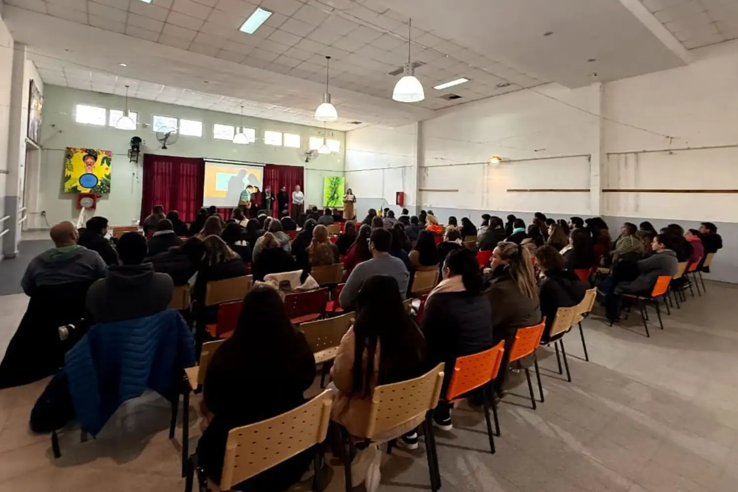 Más de 240 docentes participaron de las capacitaciones del programa Red de Escuelas que Transforman