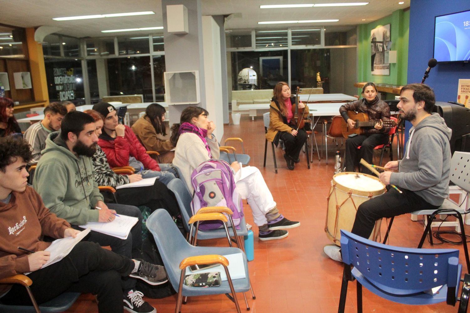 Clase abierta de ritmos folclóricos argentinos