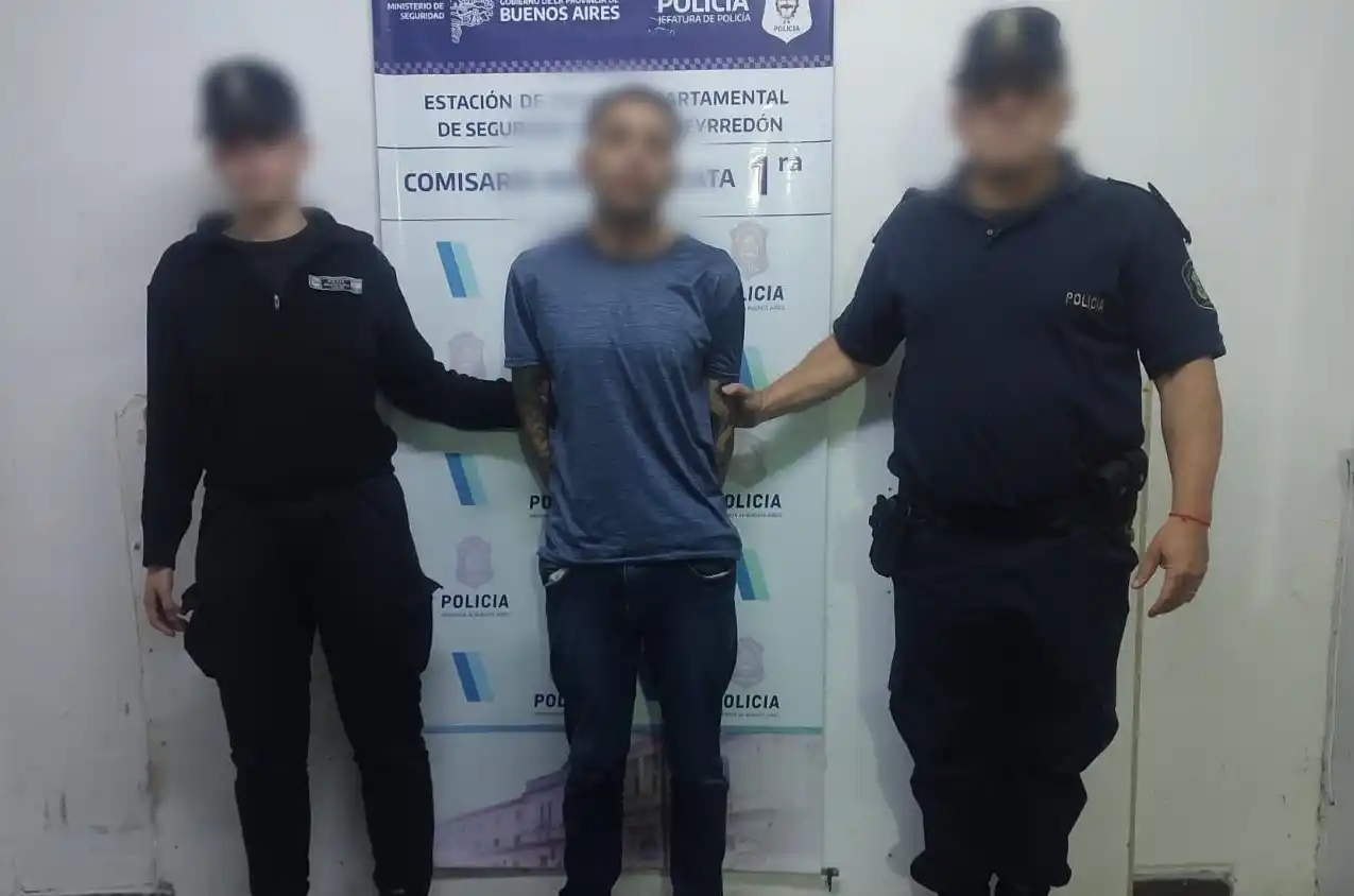 El sujeto fue atrapado en Corrientes y San Martín.