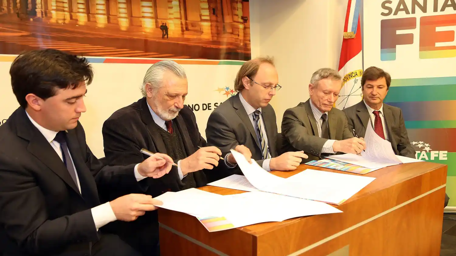 Se creará una comisión permanente del Registro de la Propiedad, Catastro y API