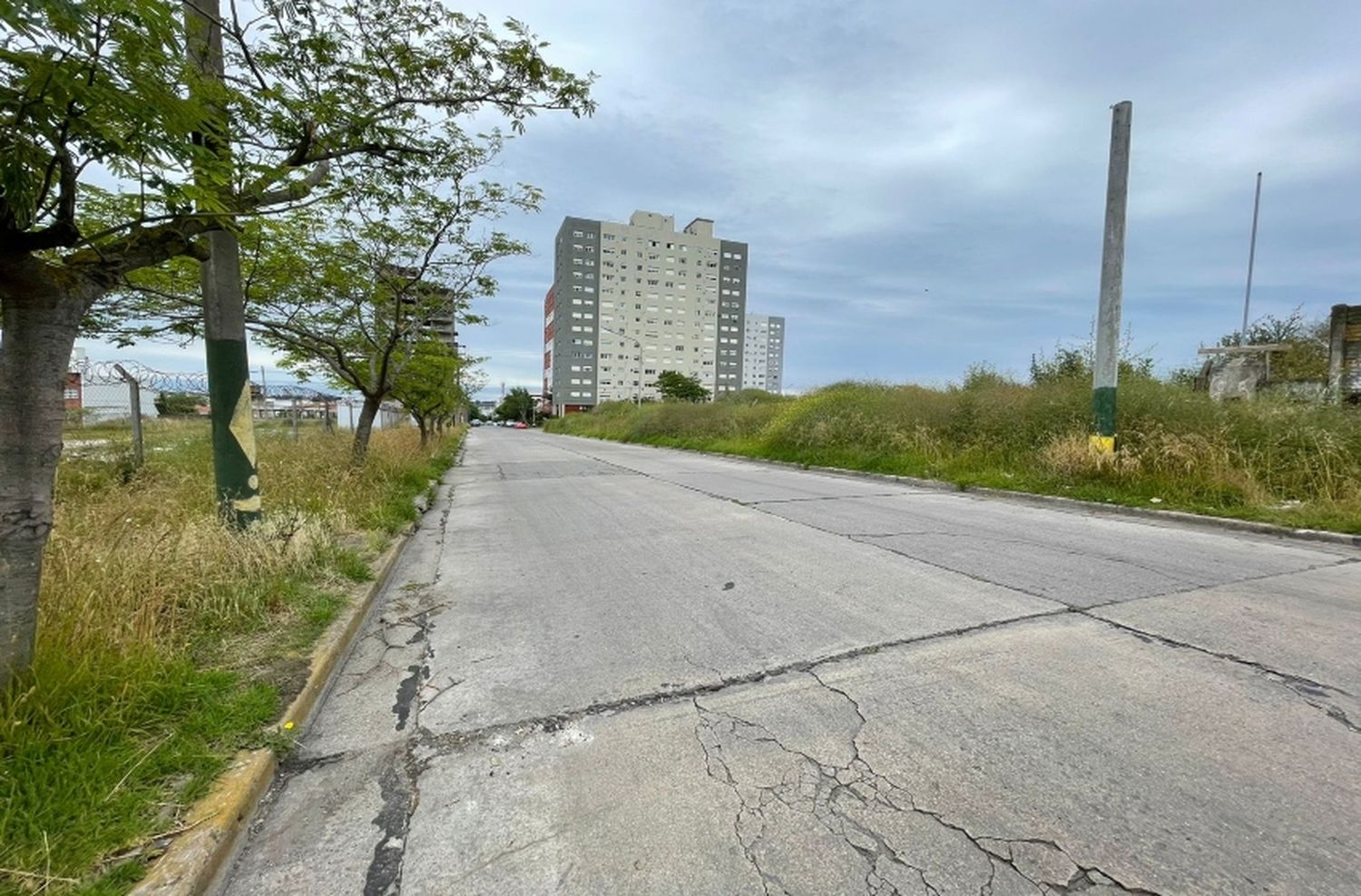 Vecinos del Puerto reclaman abandono total en dos manzanas privadas