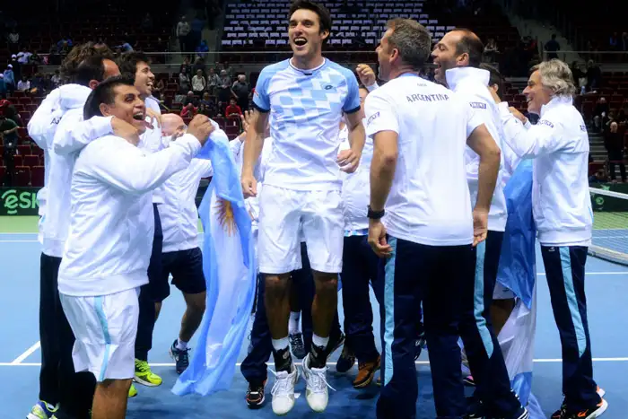 Copa Davis: Argentina venció a Polonia y avanza a cuartos