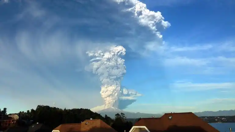 Erupción del volcán Calbuco: Advierten que las cenizas podrían llegar a la Provincia de Buenos Aires