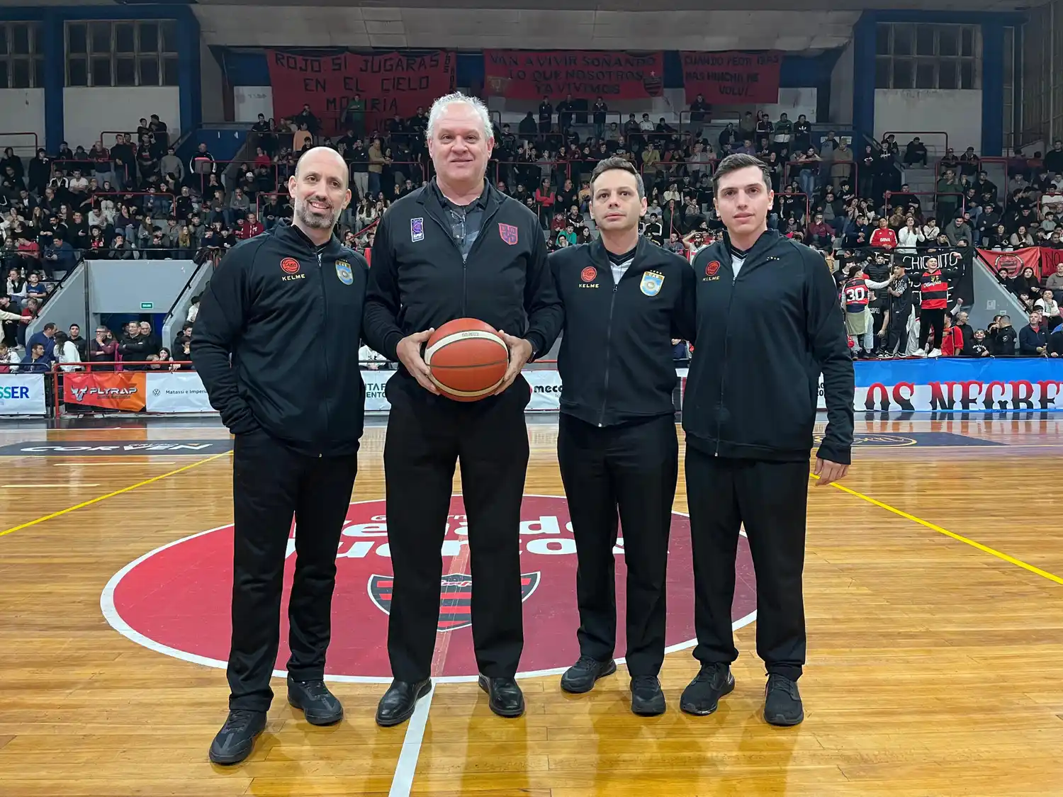 Autoridades del partido final entre Olimpia y Atlético. Foto: Sur24.