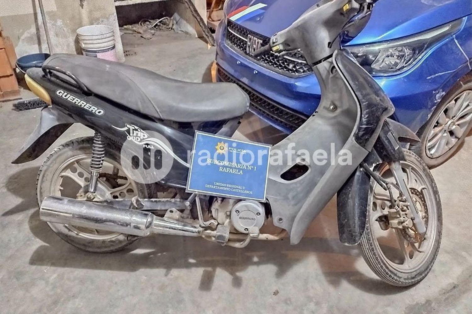 Moto abandonada que habia sido robada en una localidad cercana