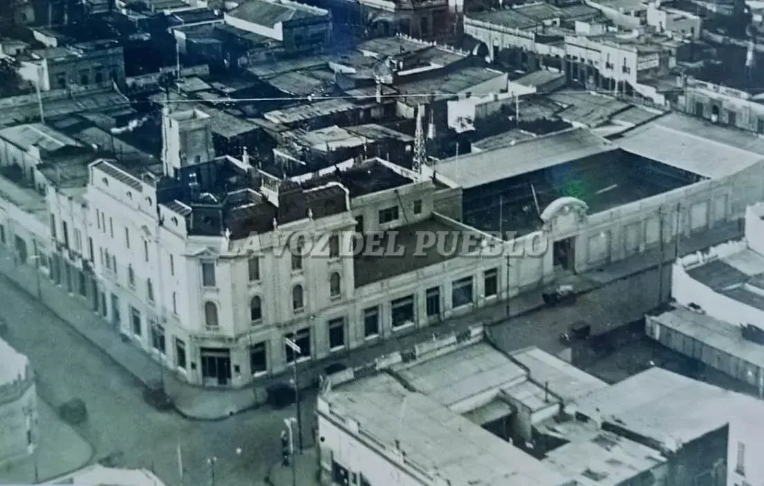 El edificio central de Grandes Almacenes El ABC, ubicado en Chacabuco y Maipú, fue inaugurado en 1928