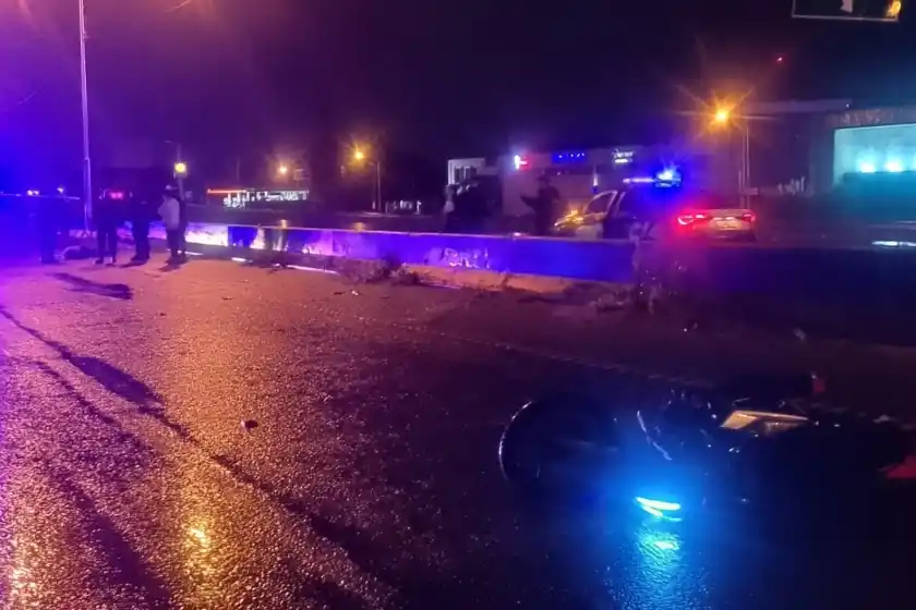 Murió un gendarme que se desplazaba en moto por Circunvalación