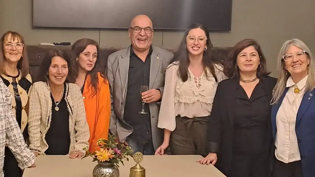 La nueva Junta Directiva quedó integrada por Cristina Monteavaro como presidenta; María del Carmen Catena, vicepresidenta; Alicia Diaz, secretaria ejecutiva; Sandra Matano, secretaria; y Diego Burgois, tesorero.