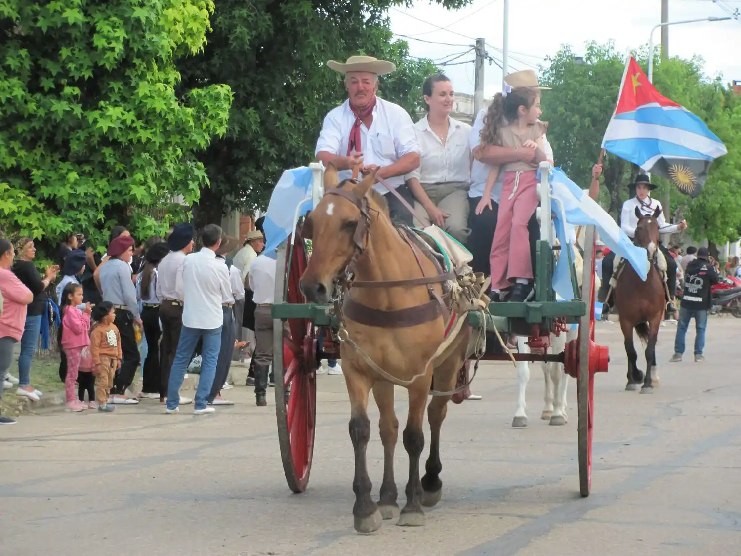 Bandera de Villaguay: emblema de identidad local en la Fiesta Provincial de la Tradición