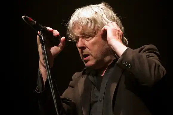 Fallece el cantante belga Arno a los 72 años
