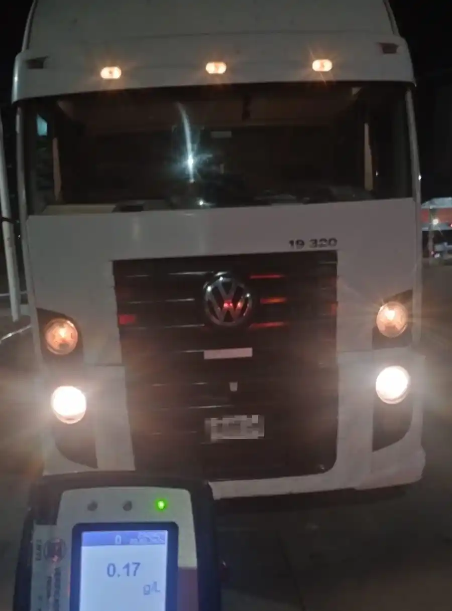 alcoholemia positiva, 3 conductores profesionales y 1 particular - 3