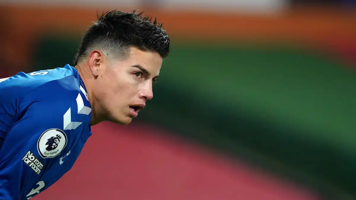 James Rodríguez se hizo presente en el entrenamiento con el Everton