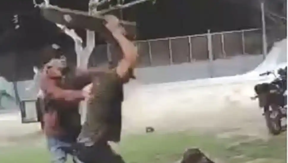 Brutal ataque en patota en Bragado: “Murió ese, lo rompieron todo”