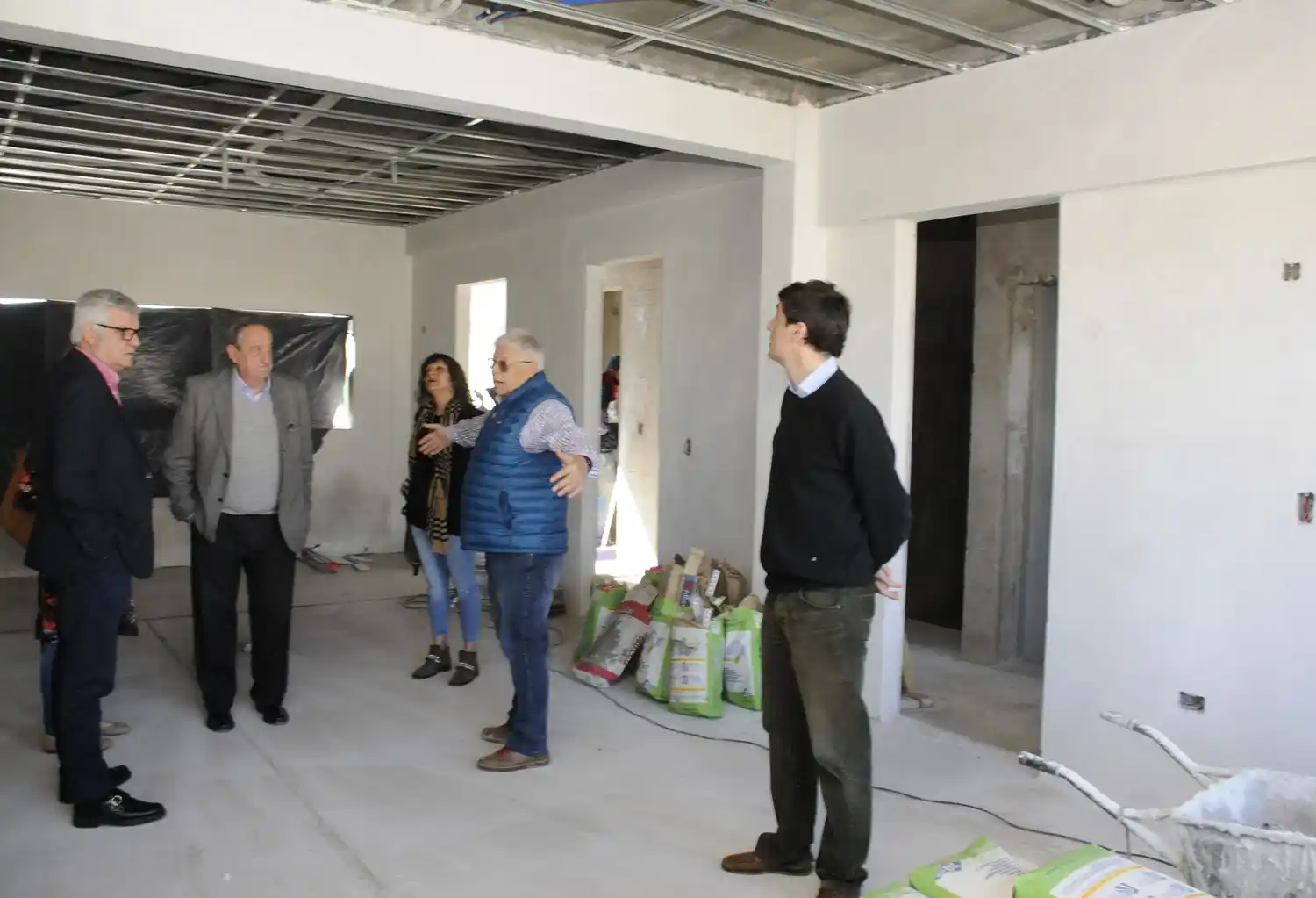 Lunghi supervisó los avances de la obra del  nuevo edificio de la escuela de Idiomas