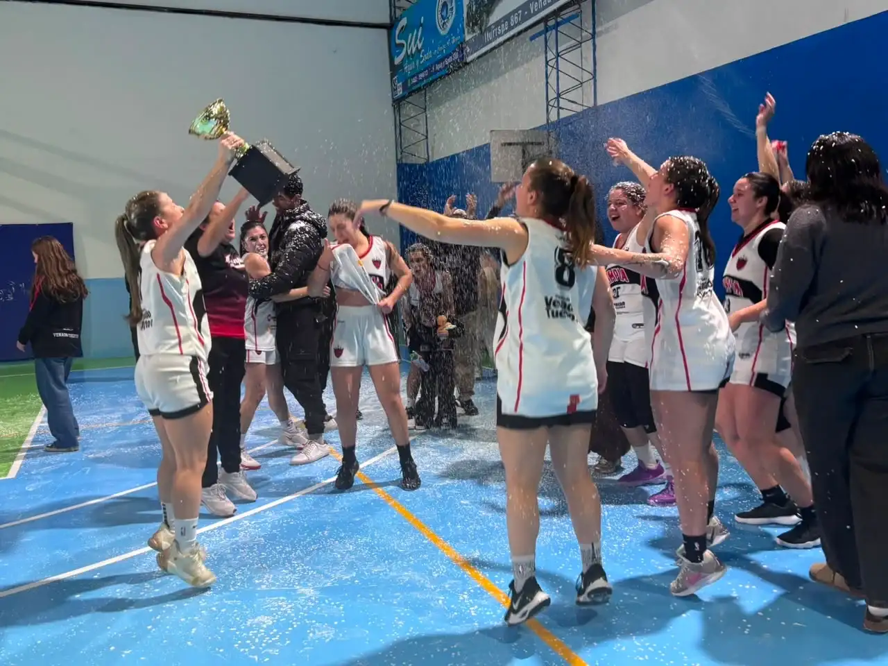 Olimpia campeón primera femenina - 3