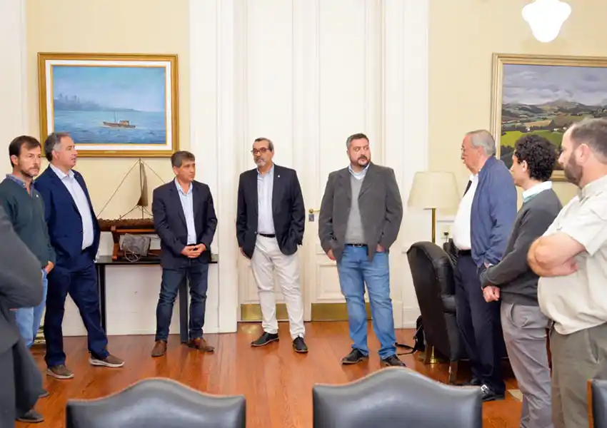 Fioramonti en reunión por la vuelta de los trenes de carga